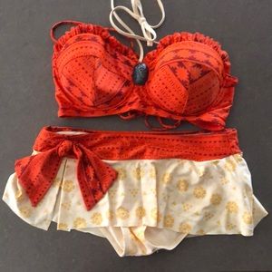Disney Moana bikini. New w/o tags. Top size L. Bottom size XXL